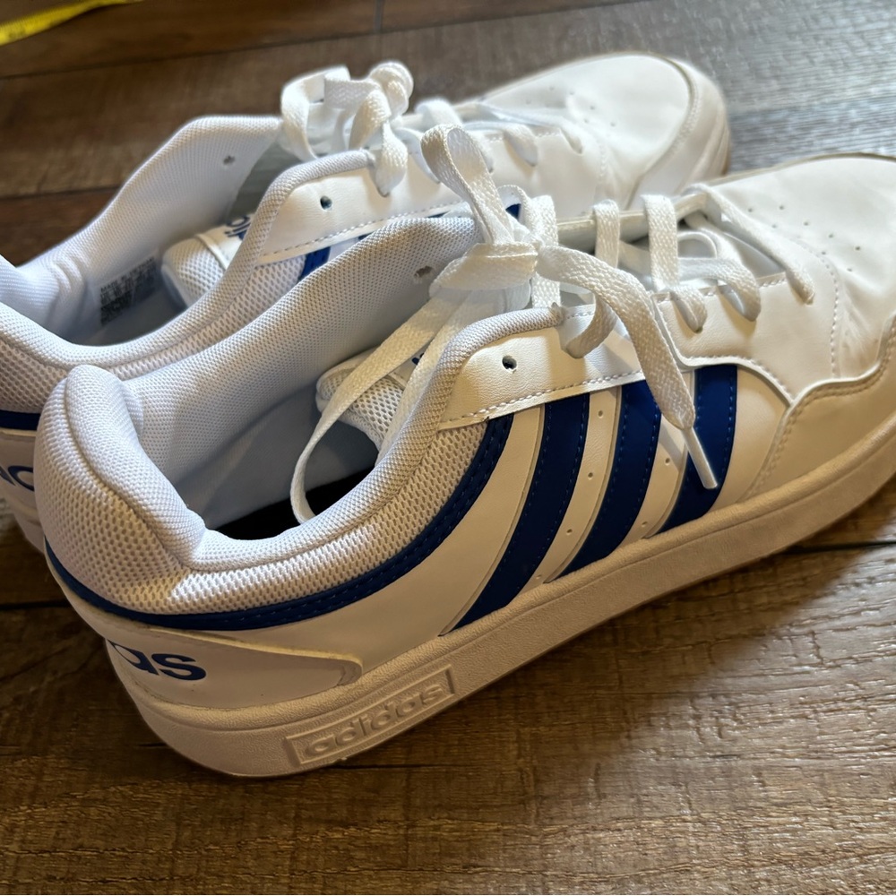 Adidas Men's White and Blue Hoop Basketball Sneakers Size 10.5
